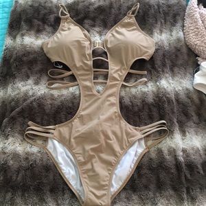 RED CARTER NUDE MONOKINI